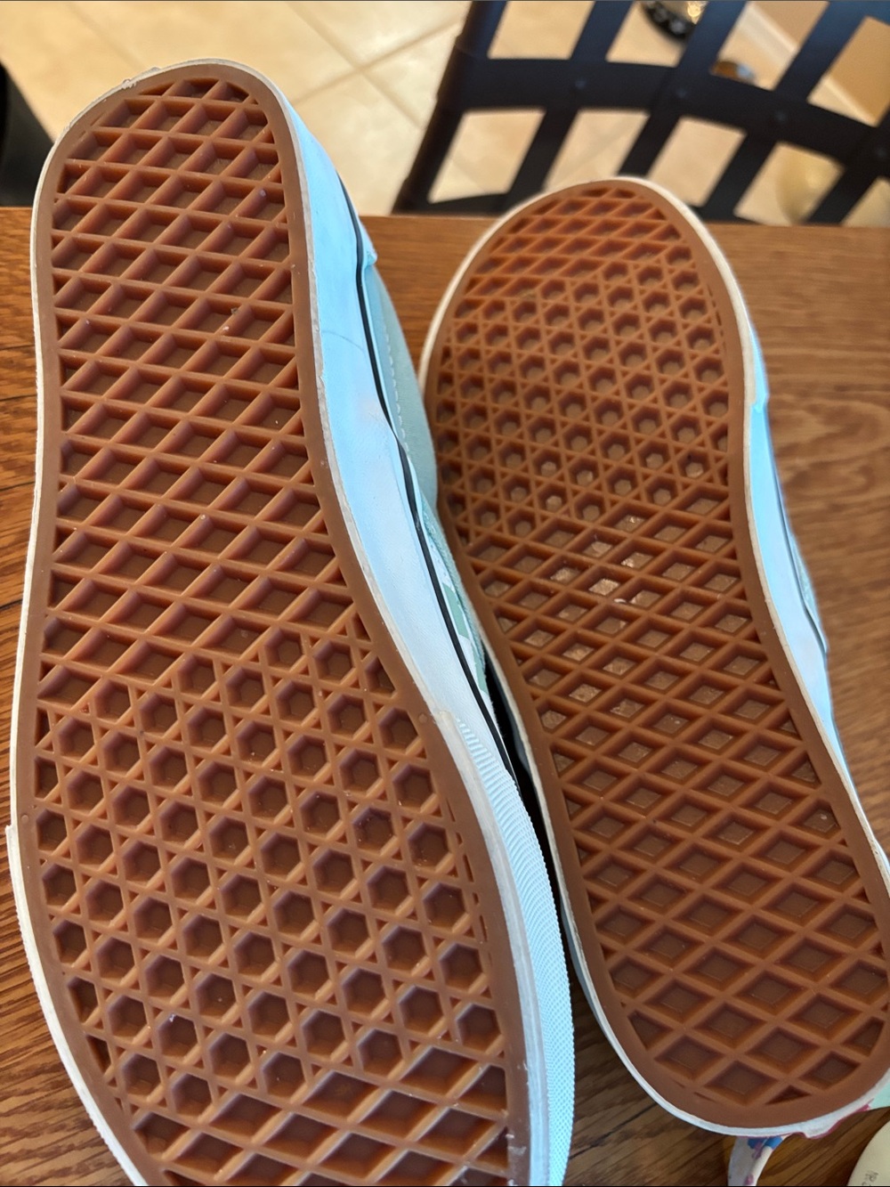 VANS - Picture 4 of 6